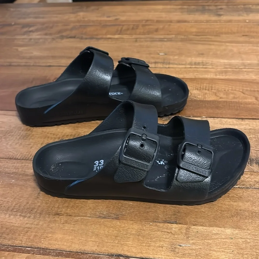 Birkenstock children’s sandals, size 33, black color, in good condition